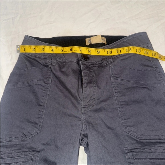 Democracy Pants Women's size 6 gray  "Ab" Technology Cargo Pockets Stretch - Picture 5 of 8